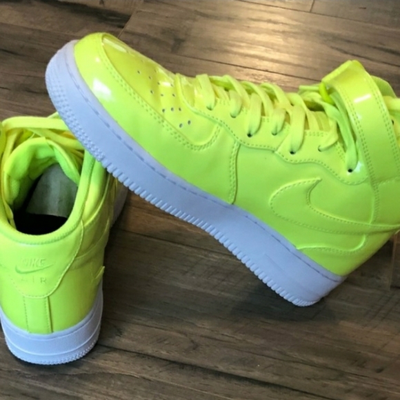 HOT neon Nike AF1 Volt high top - Picture 3 of 4